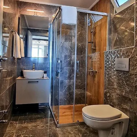 Gazde/Camere de închiriat Letstay Panorama Antalya